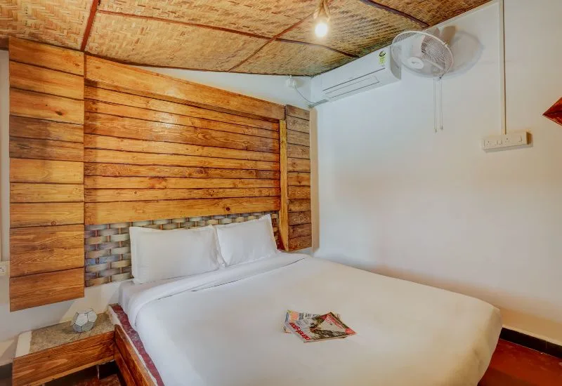 Pool View Cottage bedroom